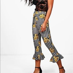 Boohoo Gingham Floral Ruffle Hem Cropped Trousers